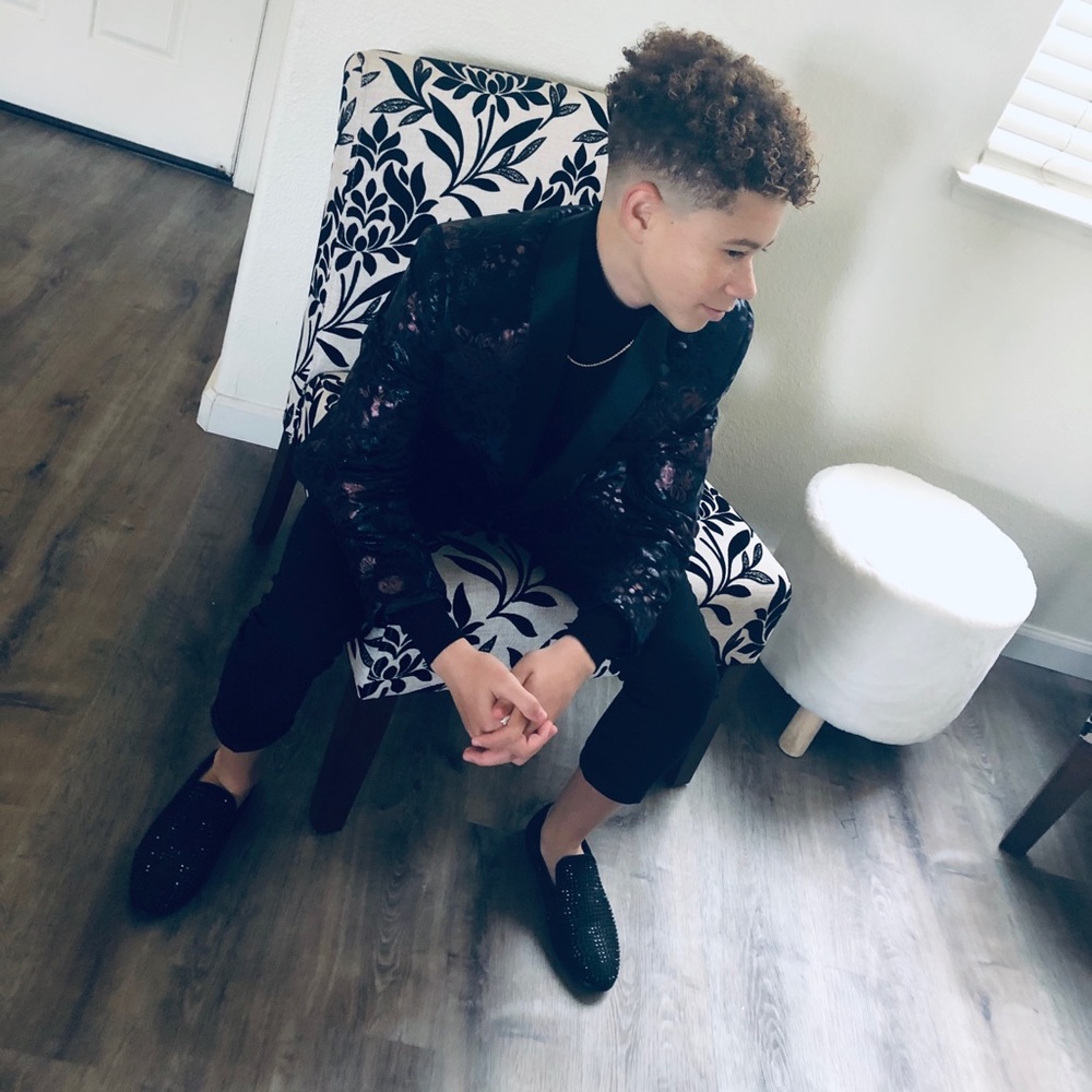 COPY - Multi color velvet boys blazer size 10-12